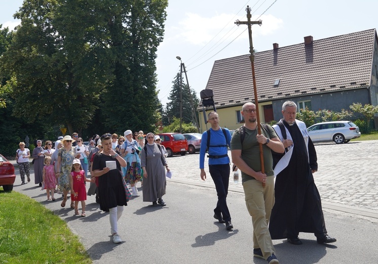 Pielgrzymka do grobu i miejsca męczeństwa bł. s. M. Acutiny