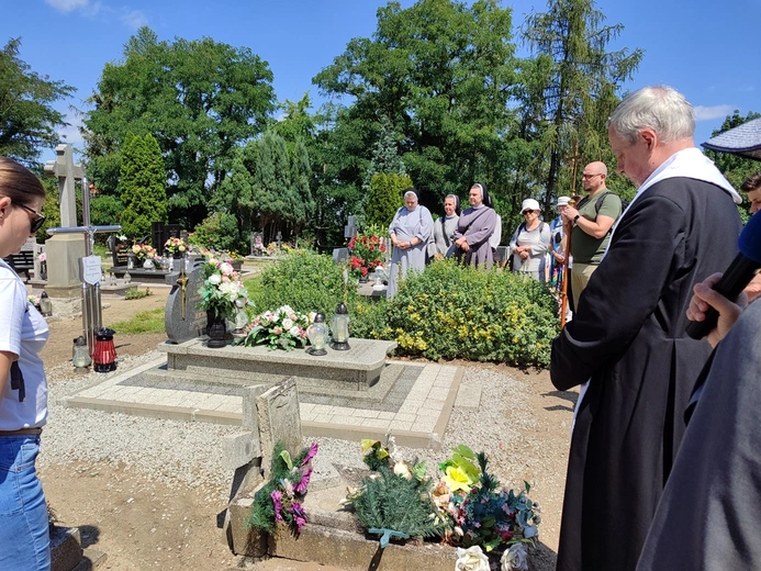 Pielgrzymka do grobu i miejsca męczeństwa bł. s. M. Acutiny