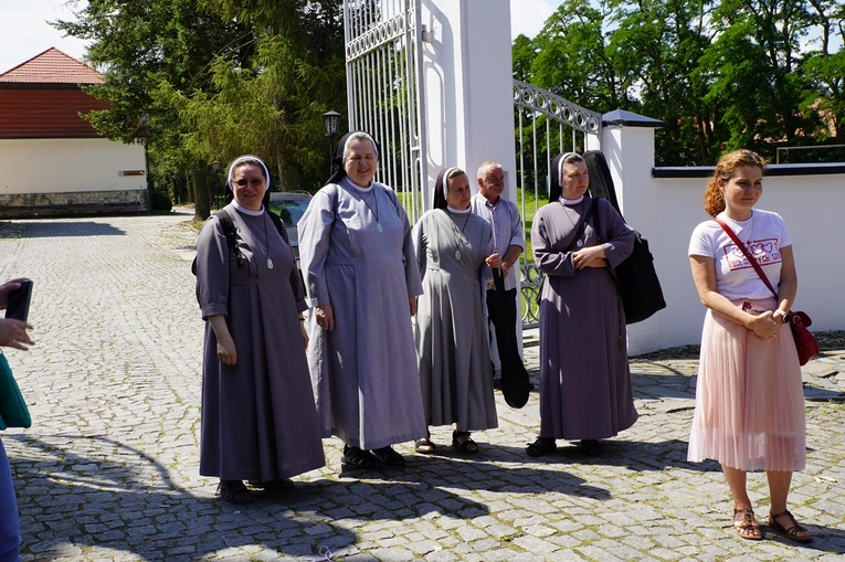 Pielgrzymka do grobu i miejsca męczeństwa bł. s. M. Acutiny