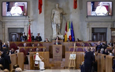 Franciszek podczas spotkania z władzmi Rzymu