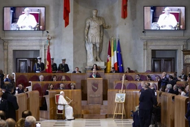 Franciszek podczas spotkania z władzmi Rzymu
