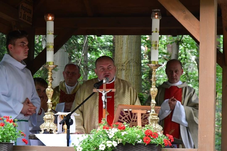 Krzyż pamięci, świadectwa i wdzięczności