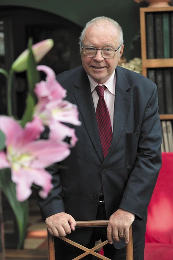 „Pyłek, jakim jestem w kosmosie, ma swoją chwilę na trwanie”. 85. urodziny Krzysztofa Zanussiego
