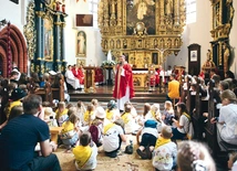 Tradycyjnie podczas dni skupienia odbywa się dzień wspólnoty, na którym spotykają się rekolektanci z różnych miejsc. 