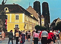 W latach 1985–1991 Kościół wrocławski przeżywał ważną odnowę.