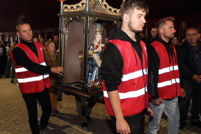 Pielgrzymka osób z niepełnosprawnościami