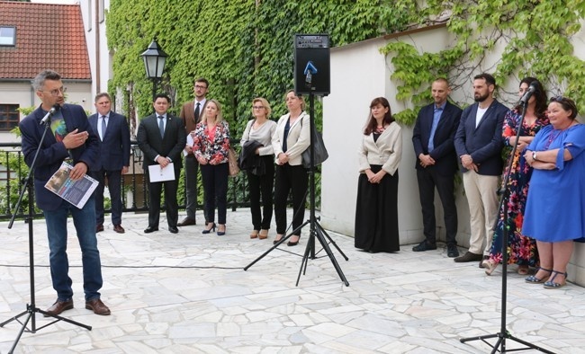 Wystawa "Barwy przeszłości i teraźniejszości" w radomskim muzeum