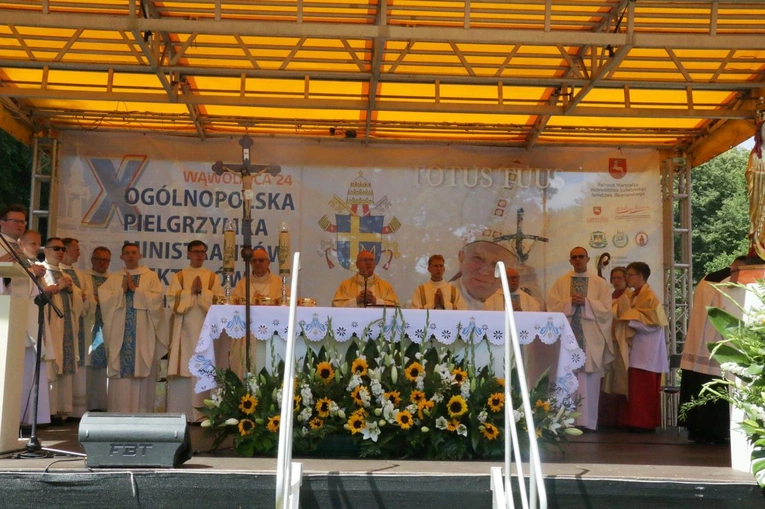 Pielgrzymka LSO do Wąwolnicy
