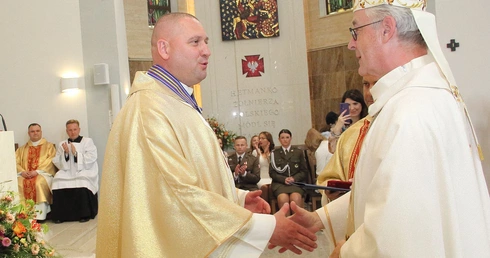Krzyż Komandorski dla koszalińskiego kapelana