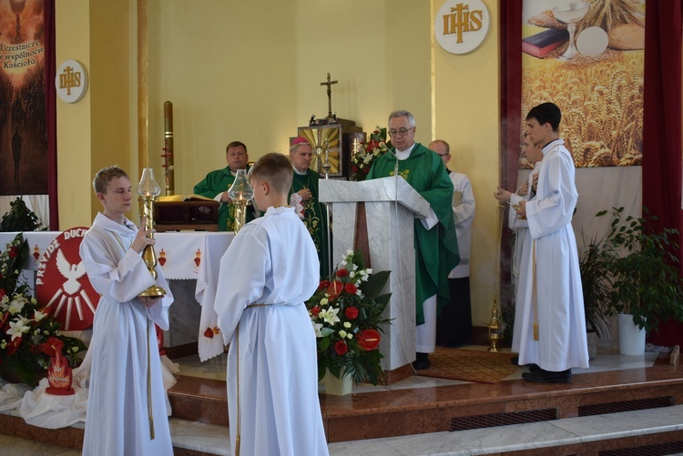 Złoty jubileusz parafii Matki Bożej Królowej Polski w Sandomierzu