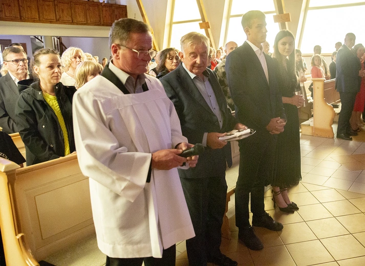 Poświęcenie kościoła we Włynkówku, cz. 1