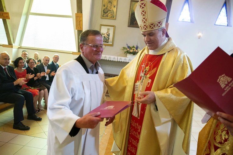 Zasłużeni dla kościoła we Włynkówku