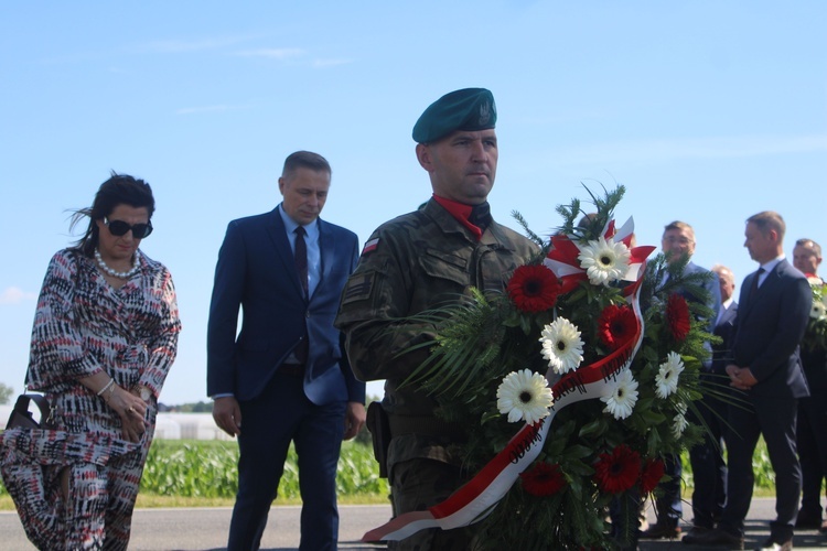 Popowo Borowe. Upamiętnienie żołnierzy wyklętych