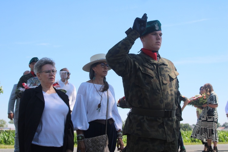 Popowo Borowe. Upamiętnienie żołnierzy wyklętych