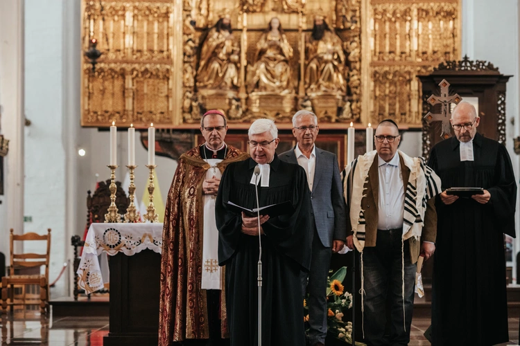 Modlitwa podczas 44. Międzynarodowego Zjazdu Miast Nowej Hanzy