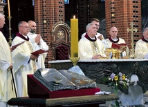 Relikwiarz, który na co dzień znajduje się w kaplicy gliwickiej kurii.