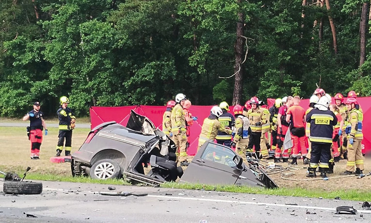 Do tragicznych w skutkach kolizji dochodzi na drogach powiatowych, wojewódzkich i krajowych. Czerwiec należy do najintensywniejszych miesięcy pod kątem wyjazdów służb ratunkowych.