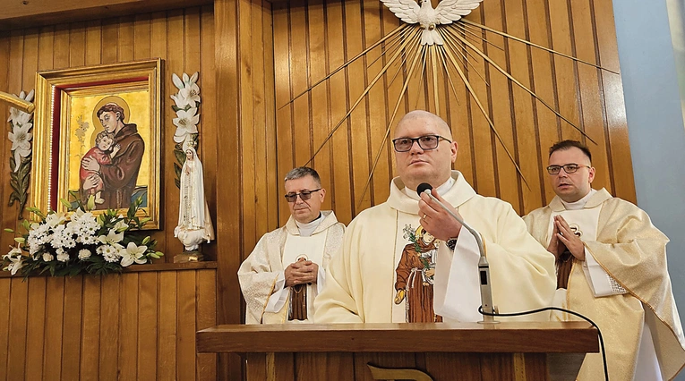 Tegorocznym uroczystościom odpustowym przewodniczył ks. Janusz Faltyn.