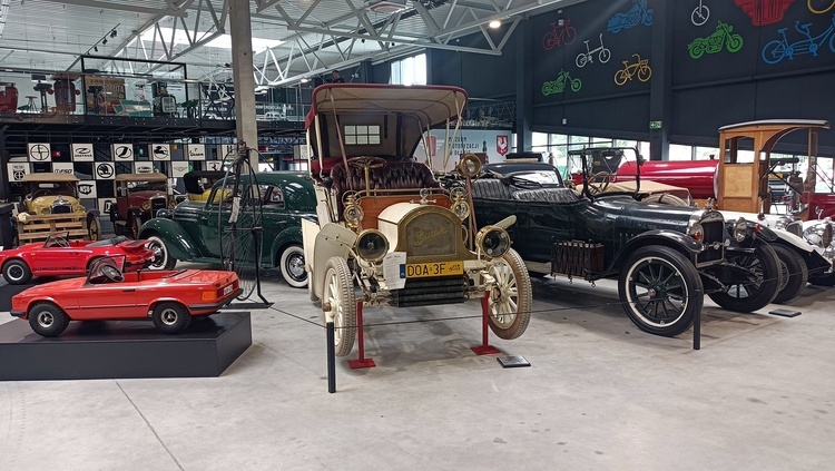 Największe w Polsce Muzeum Motoryzacji "Wena" - już otwarte!