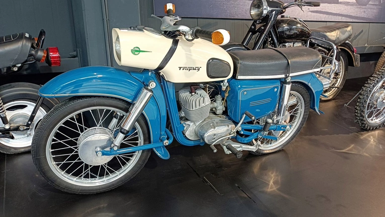 Największe w Polsce Muzeum Motoryzacji "Wena" - już otwarte!