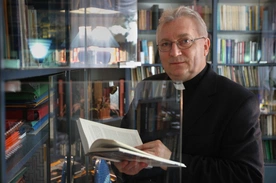 Ks. prof. Jerzy Szymik doktorem honoris causa Uniwersytetu Papieskiego Jana Pawła II w Krakowie