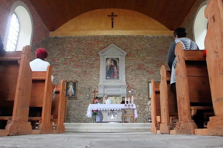 Krzeszów. Wspinają się do Anny