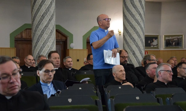 Szkolenia dla księży w związku z wymaganiami tzw. ustawy Kamilka