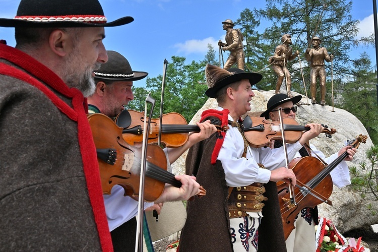 Pomnik kurierów tatrzańskich w Kuźnicach