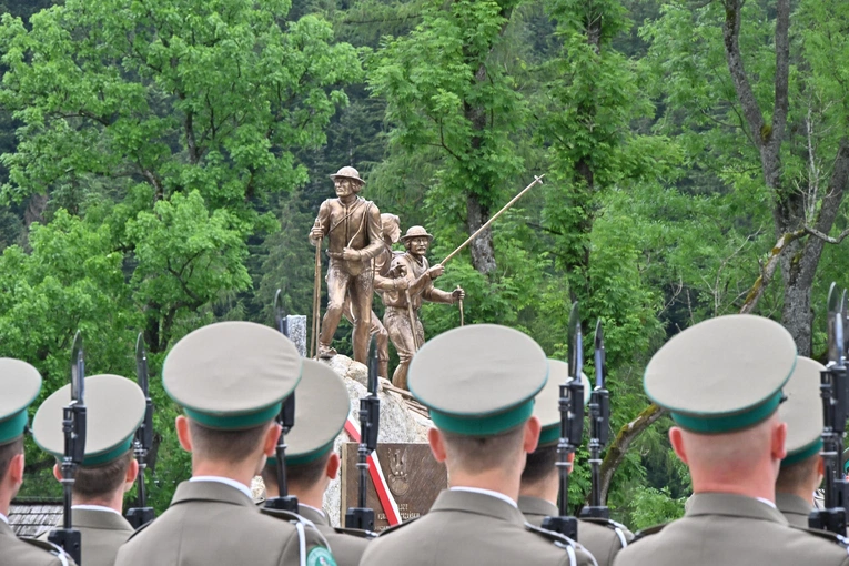 Pomnik kurierów tatrzańskich w Kuźnicach