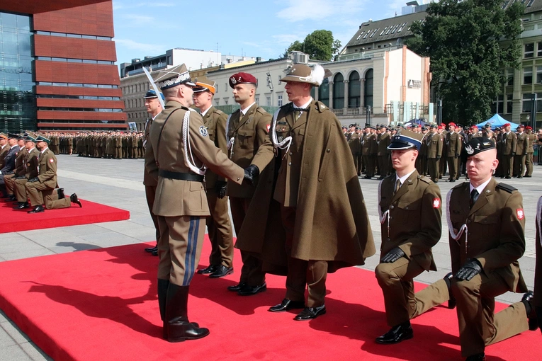 Promocja oficerska absolwentów Akademii Wojsk Lądowych - Wrocław 2024