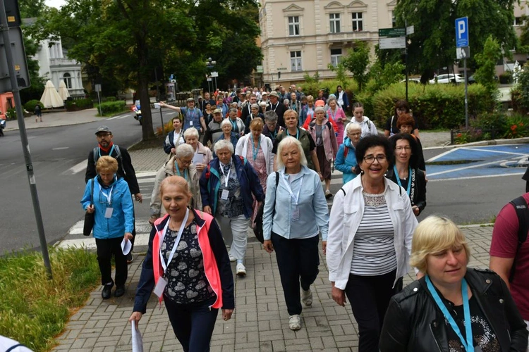Pierwsza międzyparafialna piesza pielgrzymka
