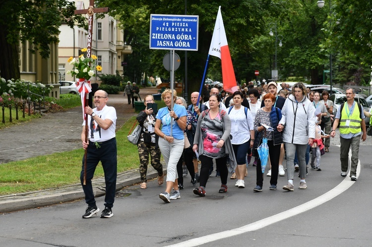 Pierwsza międzyparafialna piesza pielgrzymka