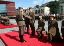 Nowi oficerowie - przyszłość polskiej armii