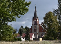 Parafia z historią! Św. ap.Piotra i Pawła w Woszczycach