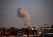 Na razie pociski spadają glównie na miasta Strefy Gazy
