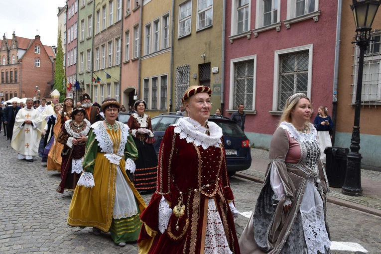 Procesja z wizerunkiem bł. Doroty z Mątowów