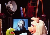 Twórca muppetów w filmowej biografii jawi się jako duże dziecko obdarzone niezwykłą wyobraźnią