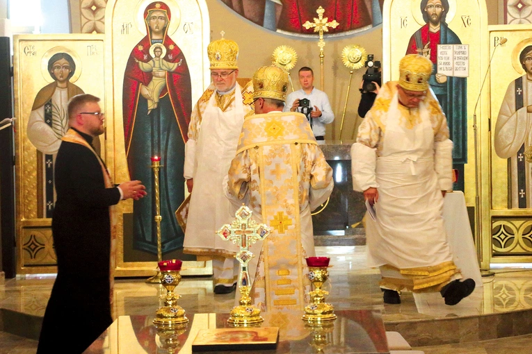 Niezwykle rozbudowane i bogate obrzędy to cecha charakterystyczna obrządków wschodnich.