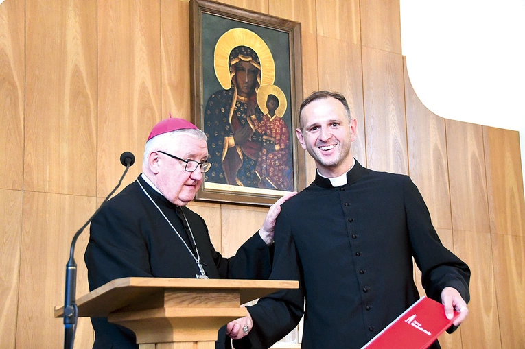 Ks. Mariusz Danelczyk będzie wikariuszem w parafii pw. Miłosierdzia Bożego.