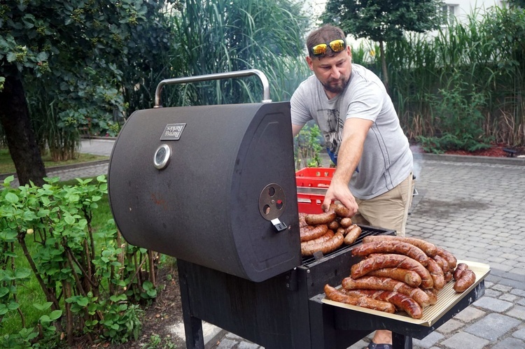 Świętowanie w ogrodzie redemptorystów 