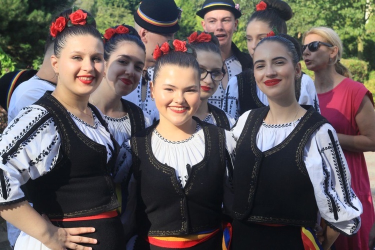 Miedzynarodowy Festiwal Zespołów Folklorystycznych w Kędzierzynie-Koźlu