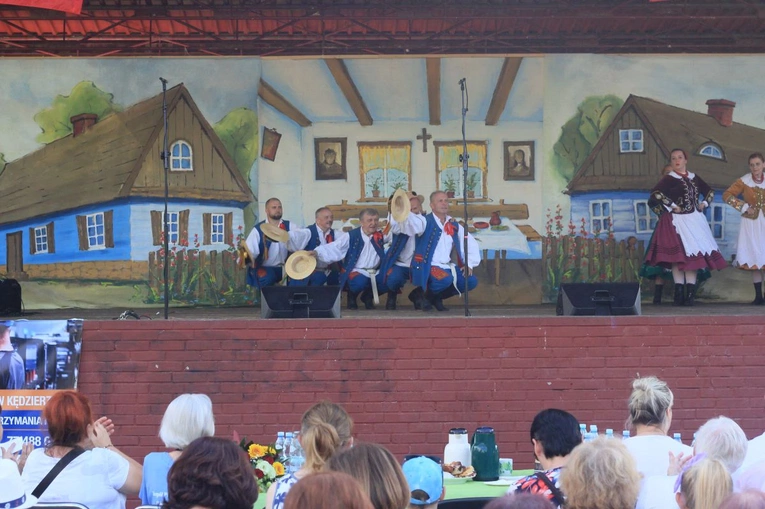 Miedzynarodowy Festiwal Zespołów Folklorystycznych w Kędzierzynie-Koźlu