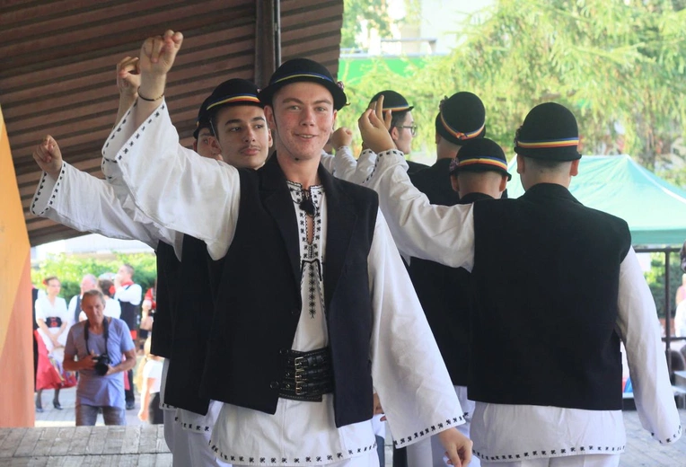 Miedzynarodowy Festiwal Zespołów Folklorystycznych w Kędzierzynie-Koźlu