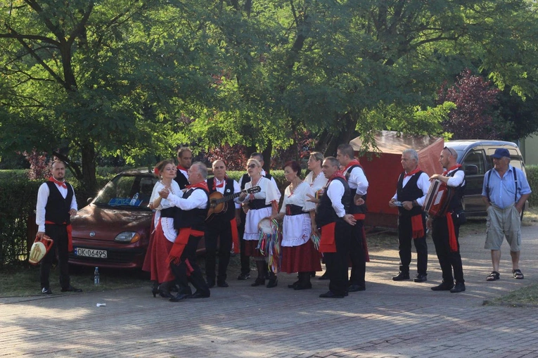 Miedzynarodowy Festiwal Zespołów Folklorystycznych w Kędzierzynie-Koźlu