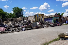 Zniszczenia po rosyjskim ataku rakietowym
