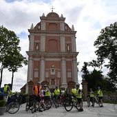 Wyjazd pielgrzymki rowerowej ze Skrzatusza