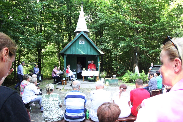 Biadoliny. Msza św. u Piotra i Pawła