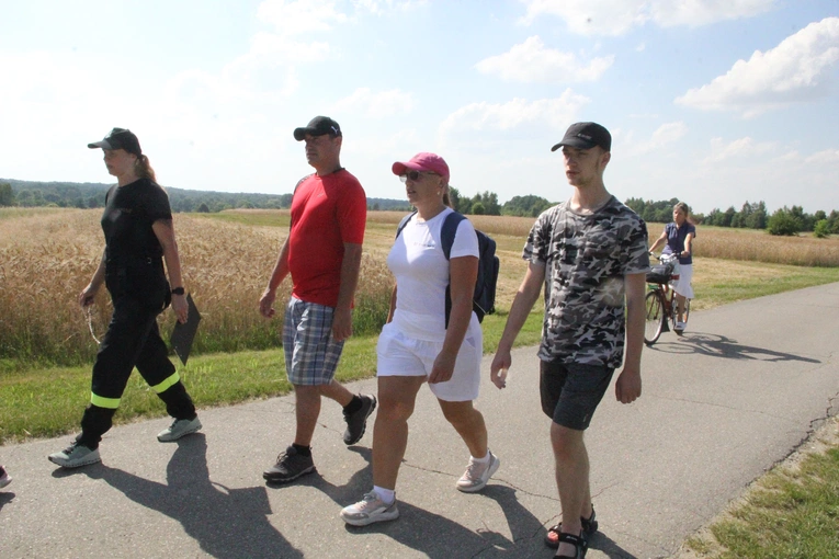 Biadoliny. Msza św. u Piotra i Pawła