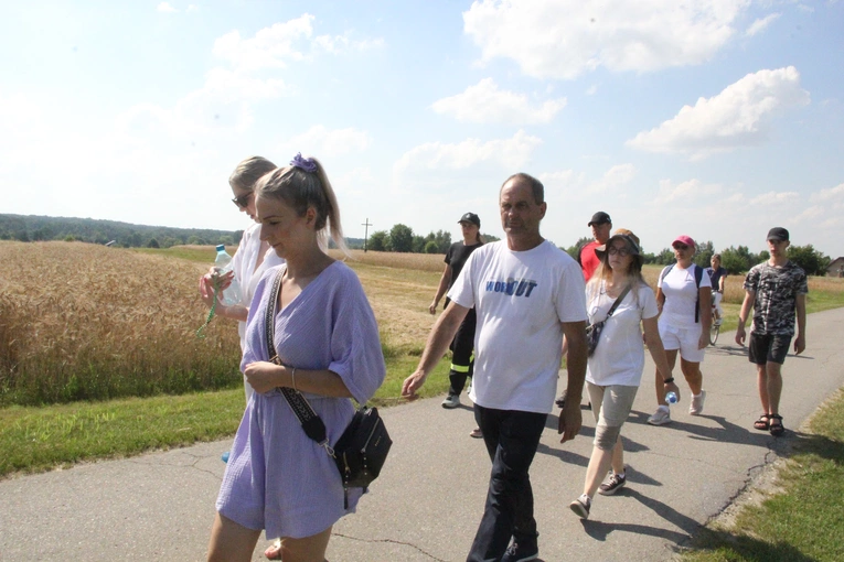Biadoliny. Msza św. u Piotra i Pawła