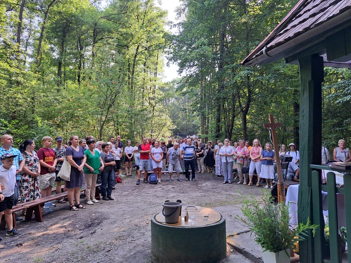 Biadoliny. Msza św. u Piotra i Pawła